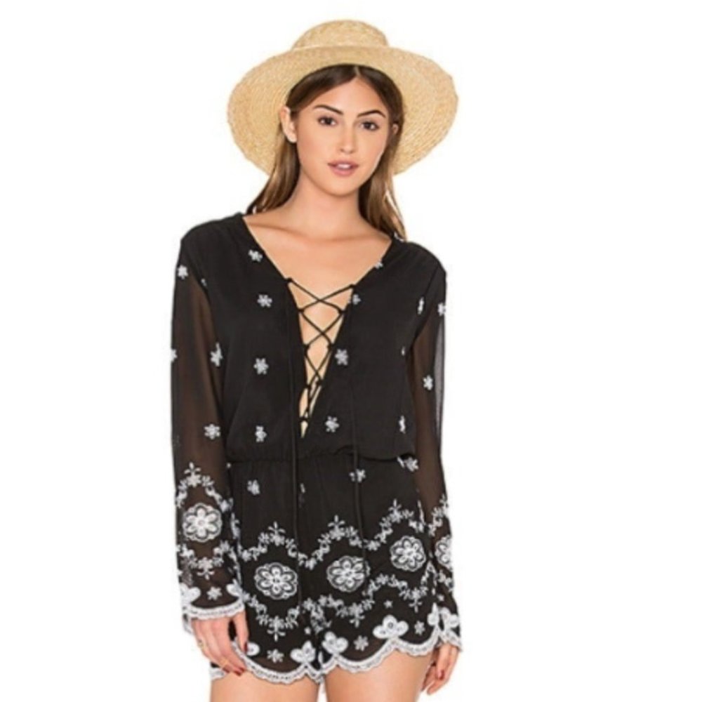 S - Wayf Embroidered Long Sleeves Romper